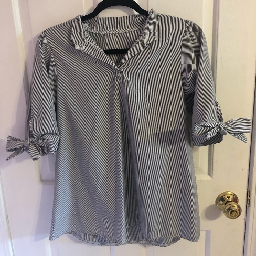 STRIPED BLOUSE WITH BOW SLEEVES